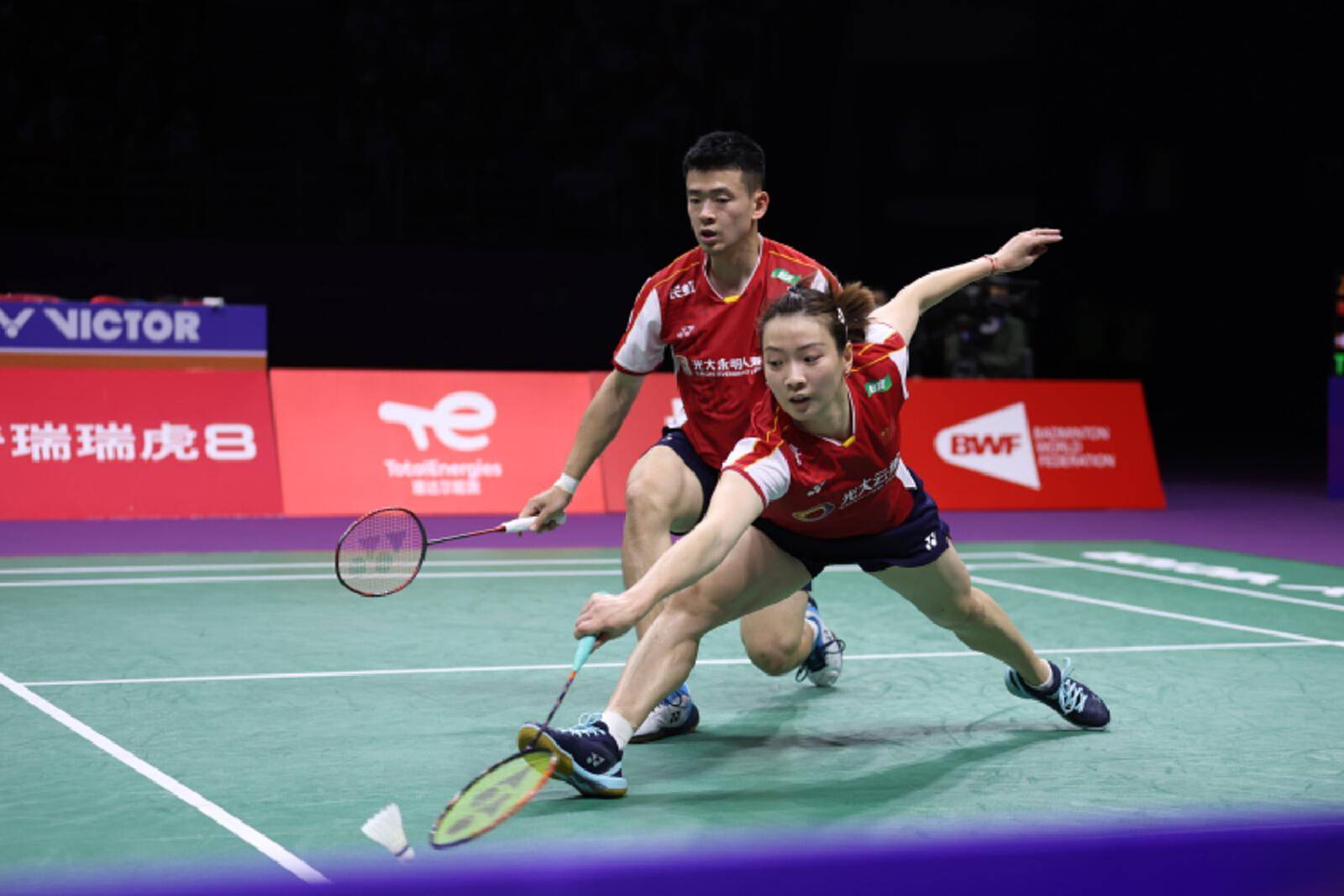 中国羽毛球队鏖战日本羽毛球队，辛杜惊艳世界的简单介绍