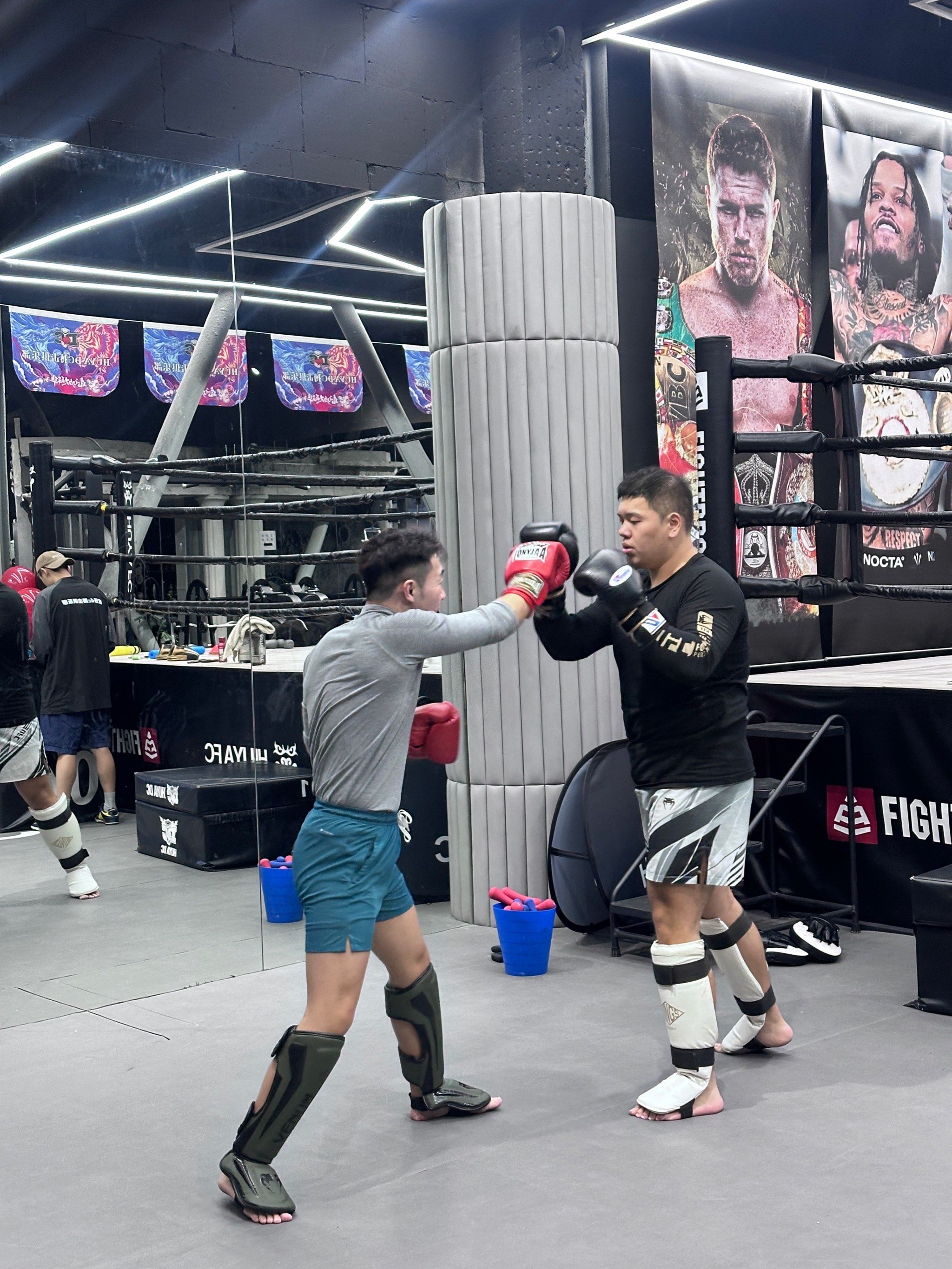 包含拳击球员突破自我,表现堪称完美的词条 包含拳击球员突破自我,表现堪称完美的词条