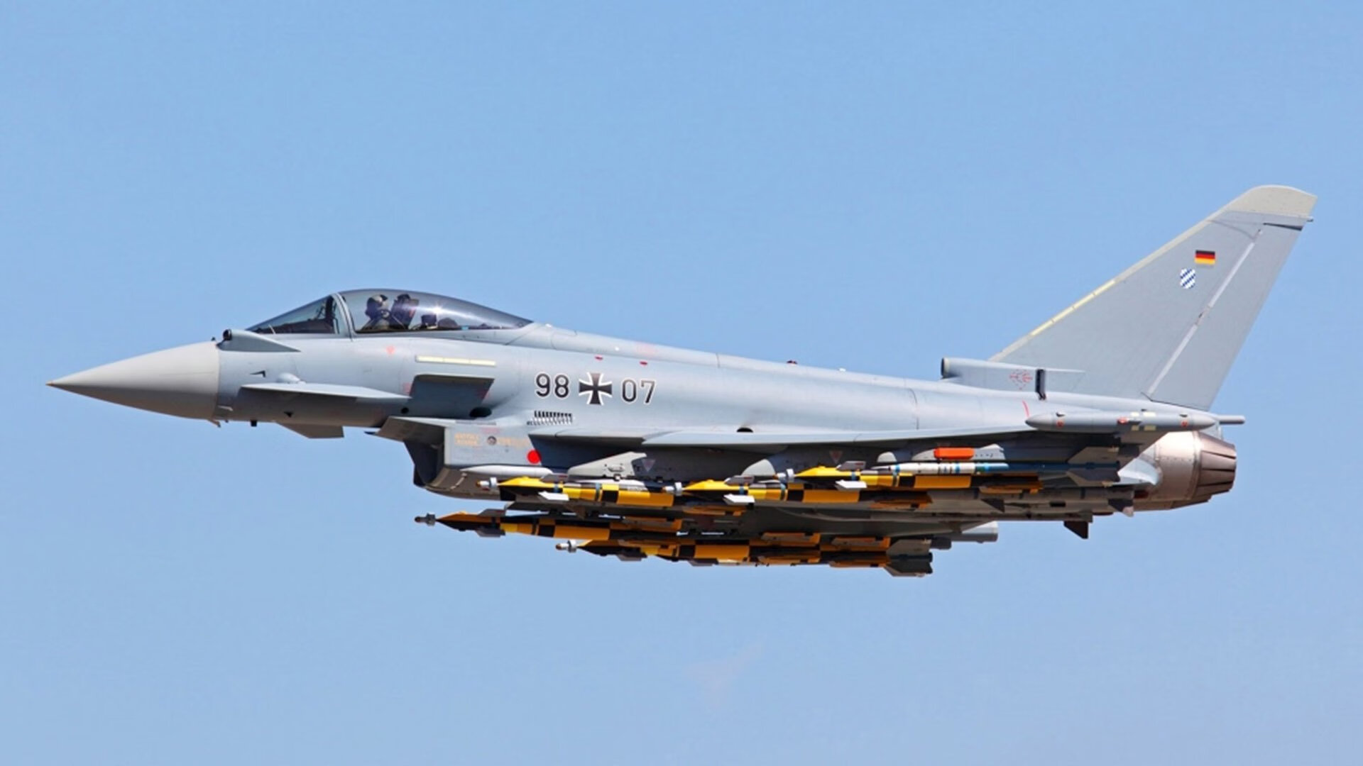 戈壁求生夜,当伦纳德的沉默成为掘金最响亮的突围号角