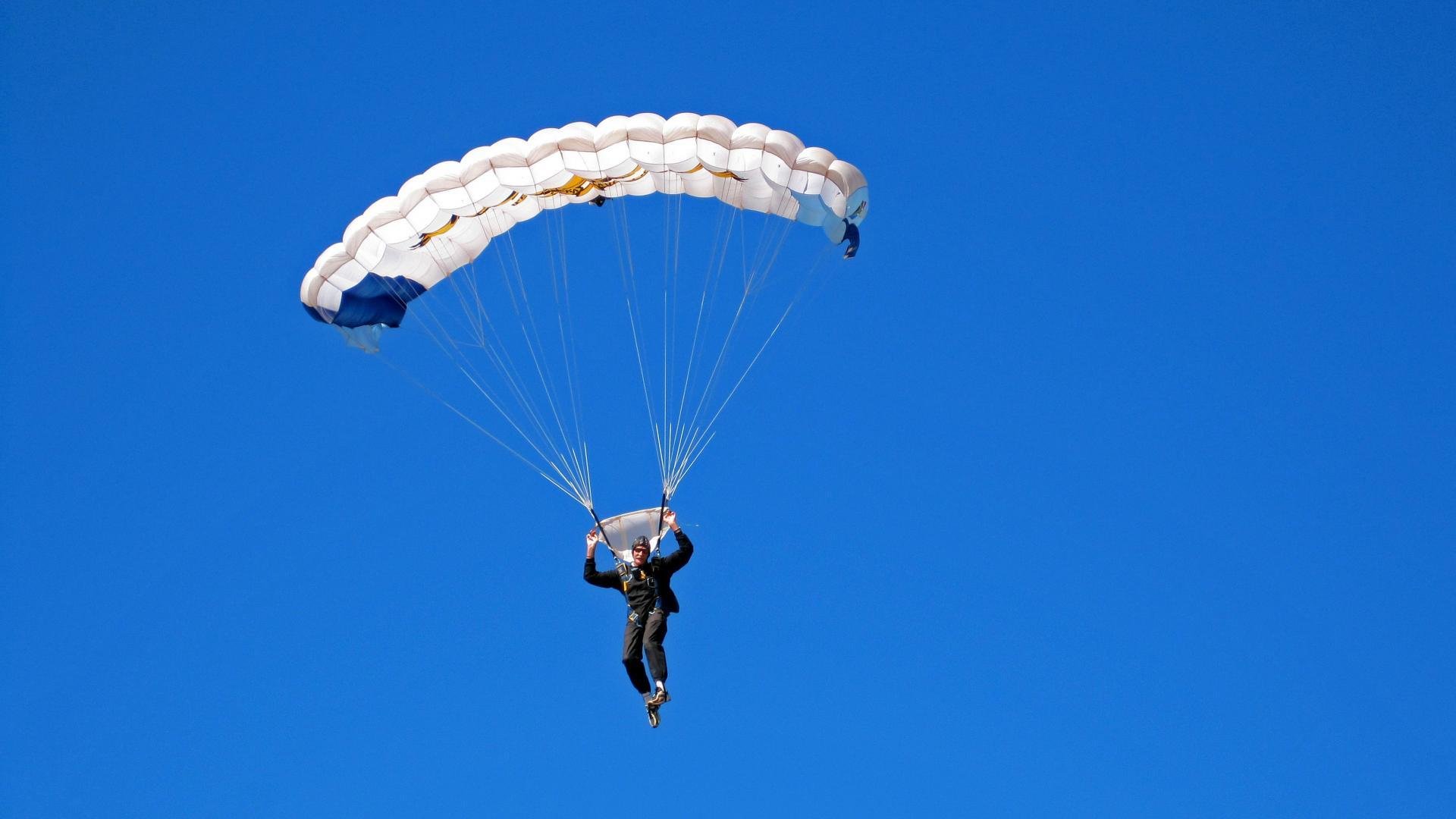 最后一刻,罗马的绝杀与阿拉巴的方向盘